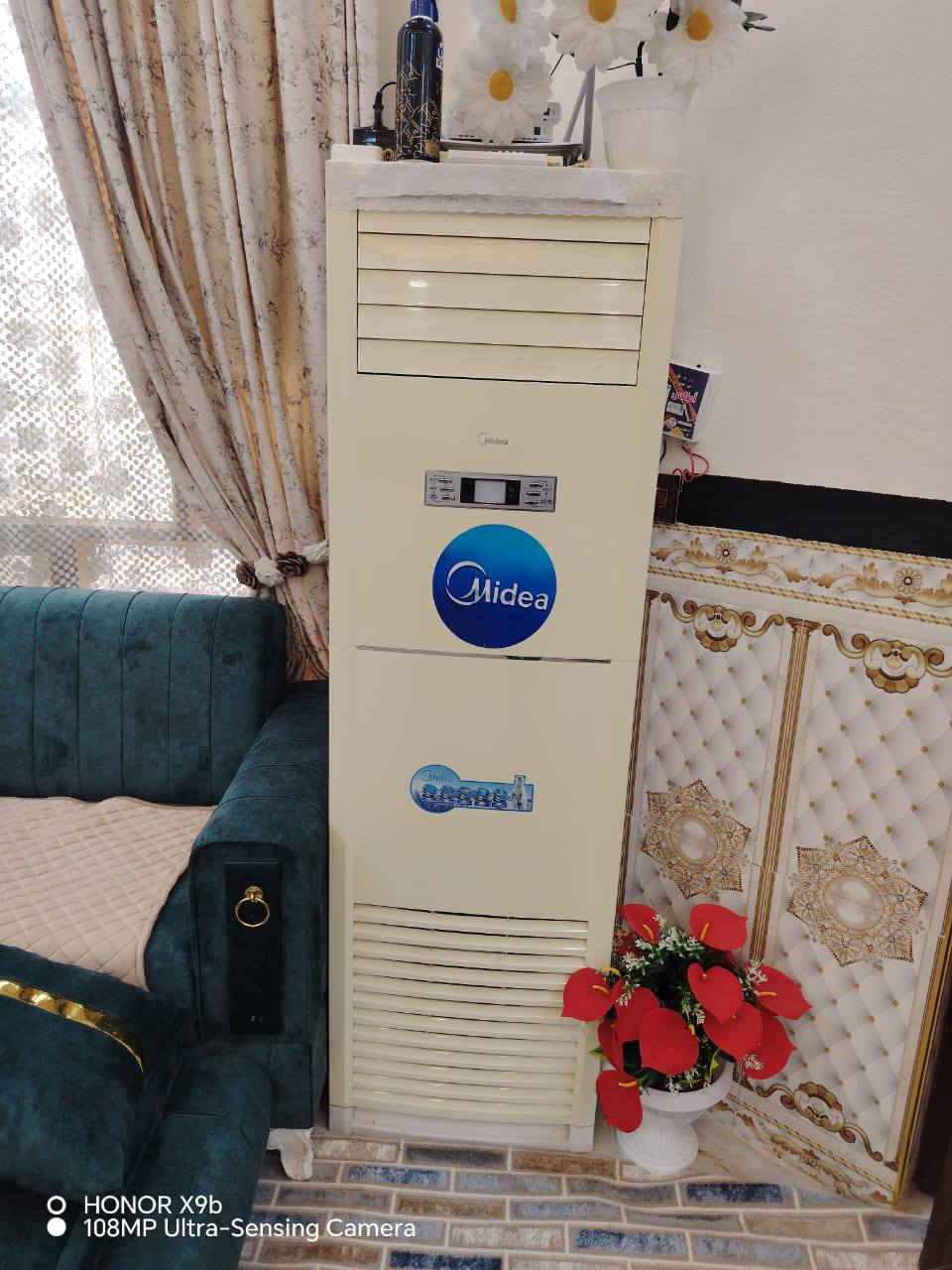 سبلت كنتوري ميديا  2طن يشتغل تدفئه تبريد شغله خير ***********)من الله كفاله عل الشغل ما داخل تصليح للأستفسار (
