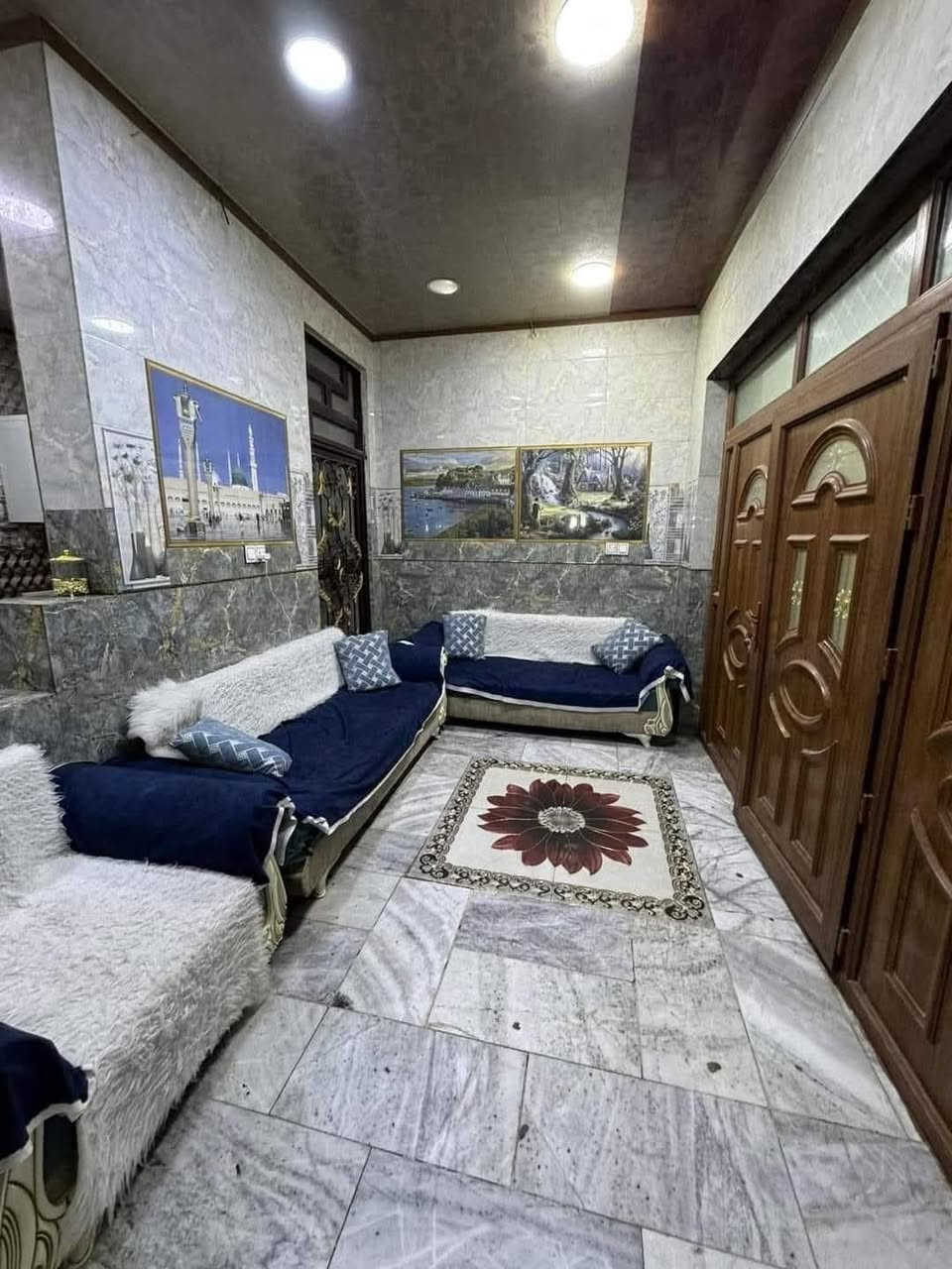 دار للبيع 120 متر حي ميسان قطاع 22 طابو صرف
قرب شارع البوريات (طابقين )

الطابق الأول / غرفة وصالة وأستقبال ومطبخ وصحيات داخلية وخارجية
الطابق الثاني / غرفتين وصالة وصحيات
السعر 145 مع المجال. ....ي

للأستفسار *********** واتساب أيضاً موجود
