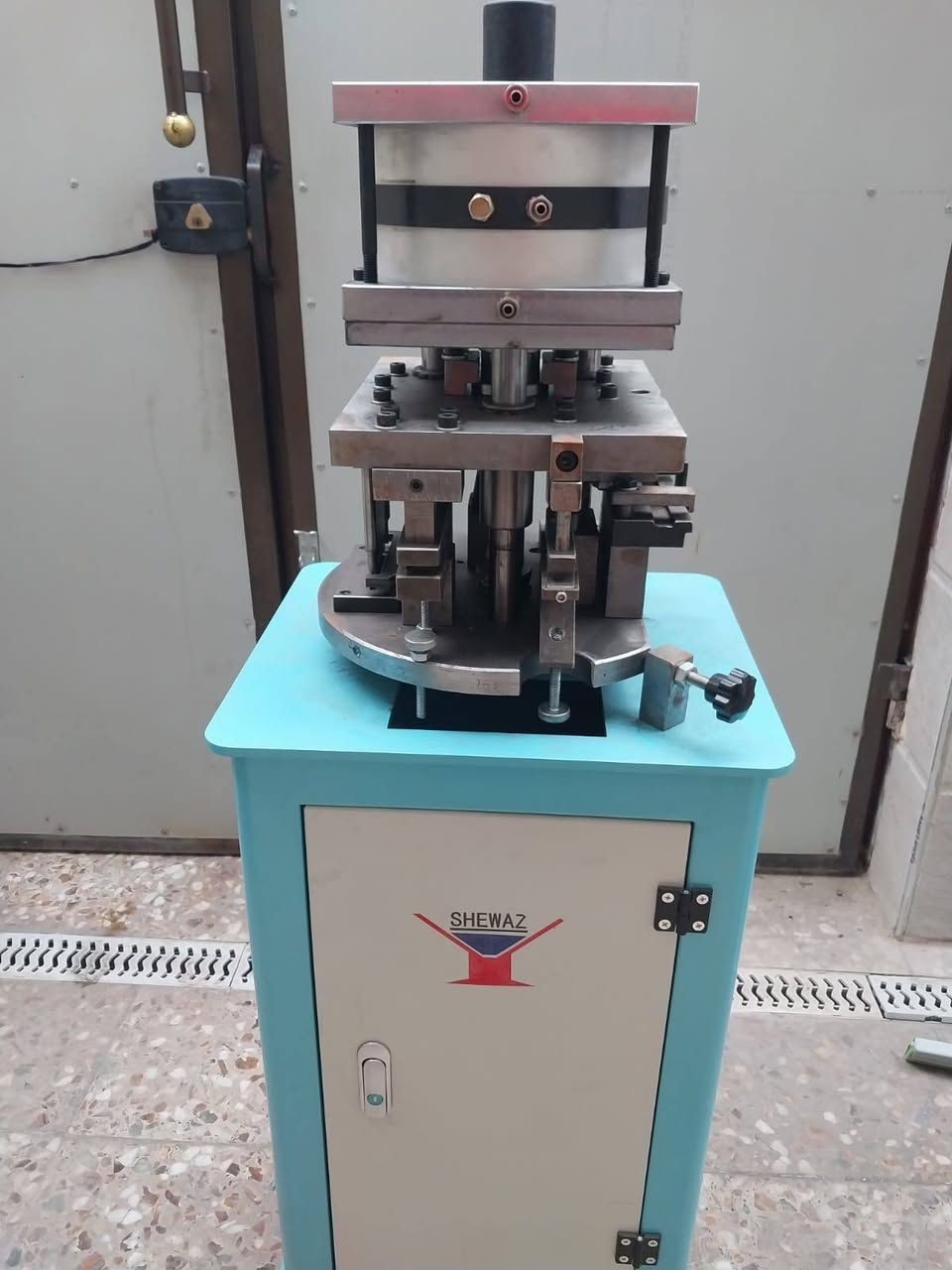 السلام وعليكم مكبس هواء مال المنيوم 6×1 صيني جديد السعر ٨٥٠ دولار بغداد بوب الشام *********** الشراي يتصل
