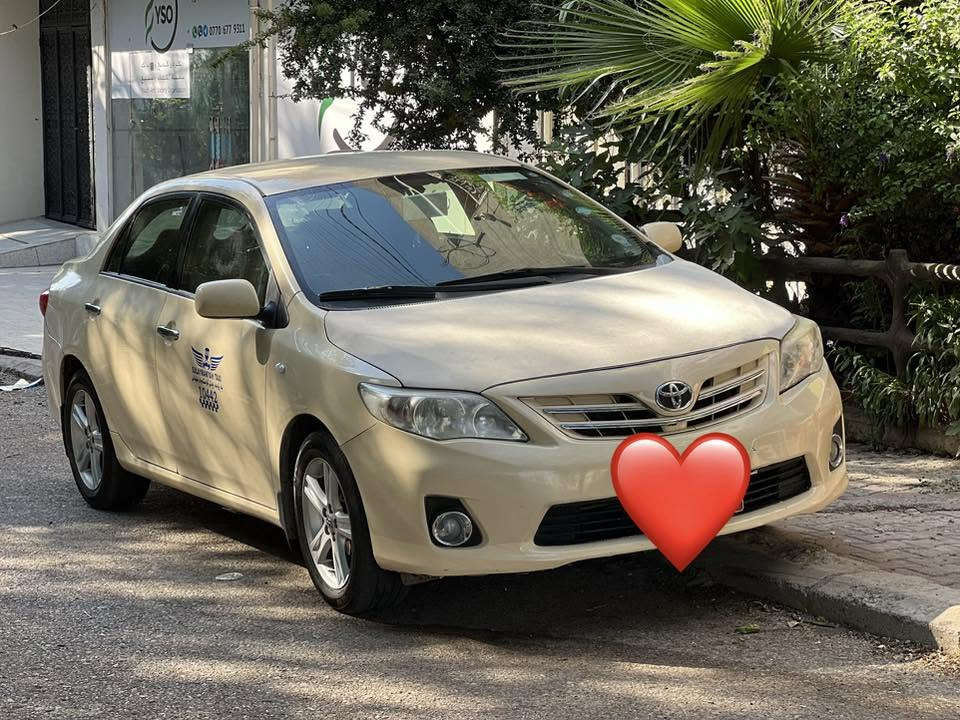 بسم اللە الرحمن الرحیم

*تەکسی کۆرۆلا ٢٠١٣
*مەکینە گەورە - نەکراوە 
*ئۆتۆماتیک
*پێش  و دوا کەپس 
*ABS
*حاسە 
*سوکان ڤۆلیۆم 
*تایە (نیکسن)لۆک...ویلی کەنەدی ١٦
*گێڕو مەکینە بەشەرت
*پێش و دوای بێ تەقەو ڕەقەیە 
*ڕەقەم - سلێمانی 
*تێبینی سەنەوی بەسەر چووە 
0750170 9239
