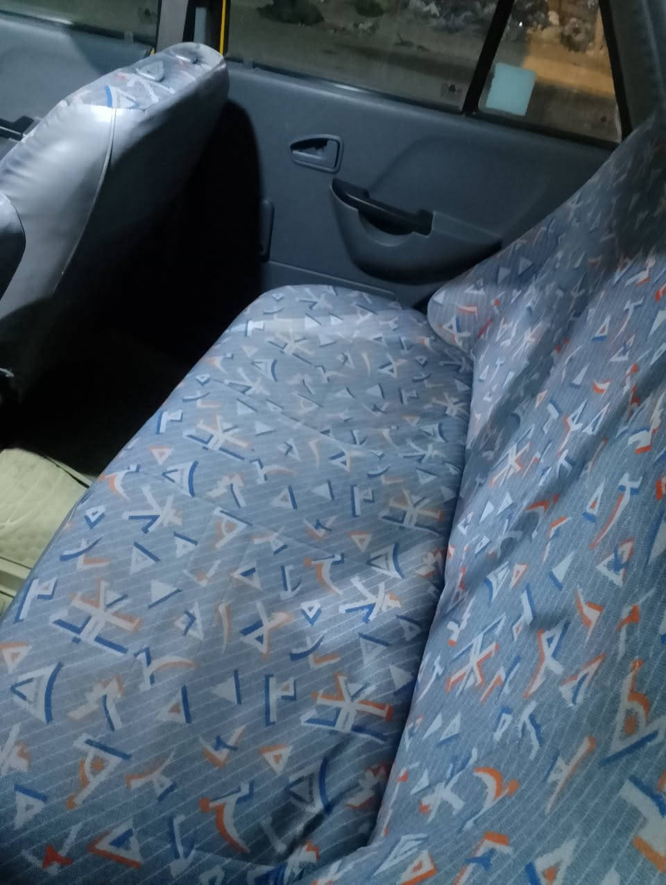 سلام عليكم سايبه 2018  سياره بيهئ بجم  ولباقي  مكفول مدوشمه   صدر جديد شاصي لايسر بيه فطر  سعر 35وبيه مجال قليل  وهاذ رقمي بيه واتساب *********** مكانهى بغداد حي اور سبع قصور
