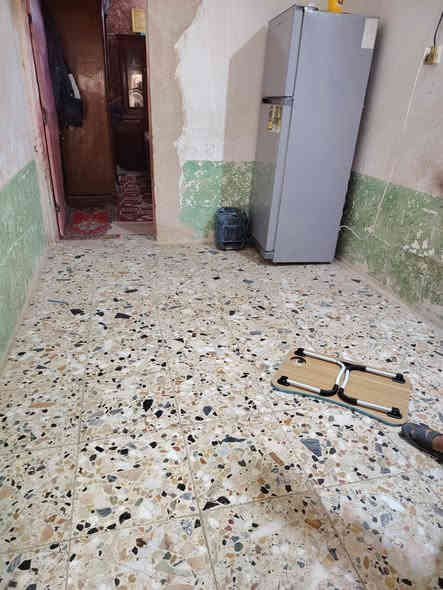 السلام عليكم ورحمه الله وبركاته دار للبيع المساحه 90 متر تقريبا النجف الاشرف حي الرحمه شارع 20 بناء بلوك يحتوي على غرفه وصاله مطبخ واستقبال وغرفه بالسطح سطح وتشاري اي استفسار اتصل على هاي الارقام مراجعه مكتب سور النجف نهايه شارع 20
***********واتساب
***********اتصل
