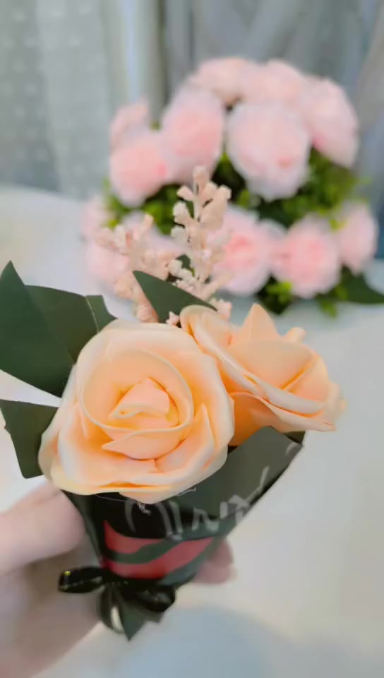 السلام عليكم اشتغل ورد صناعي بوكيهات كبيره وصغيره وحته ورده وحده اشتغل وحسب الطلب اي شي يعجبكم اسوي 
وهذا رابط صفحتي اتمنى منكم تنطوني لايك https://www.facebook.com/share/r/1MrywHK3D2/


**إذا كنت صاحب هذا الإعلان وتريد حذفه لأي سبب، رجاءا أرسل رسالة إلى الدعم الفني**