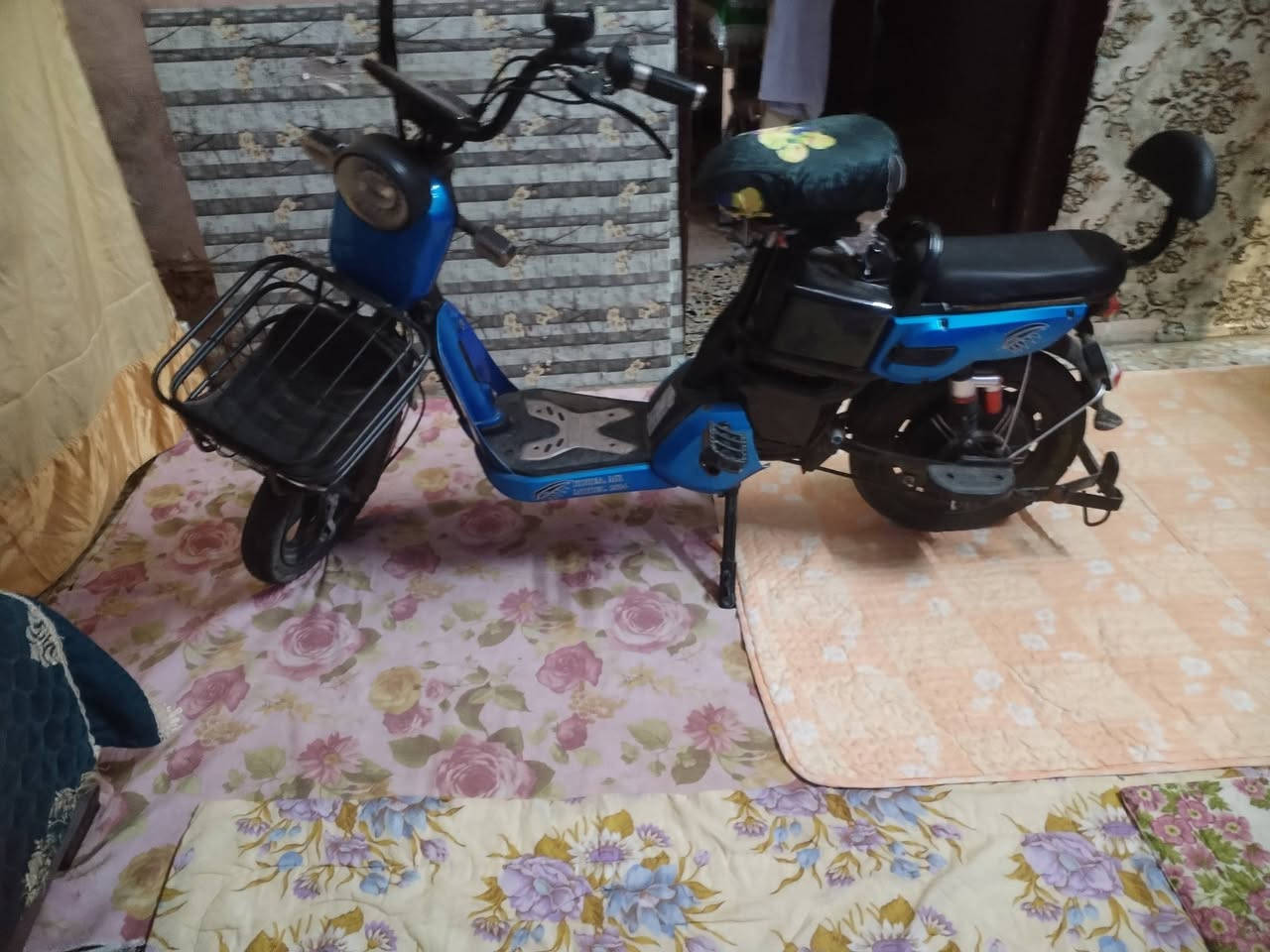 للبيع مكان الدرجه الكريعات حجم ١٦ رقمي ***********
