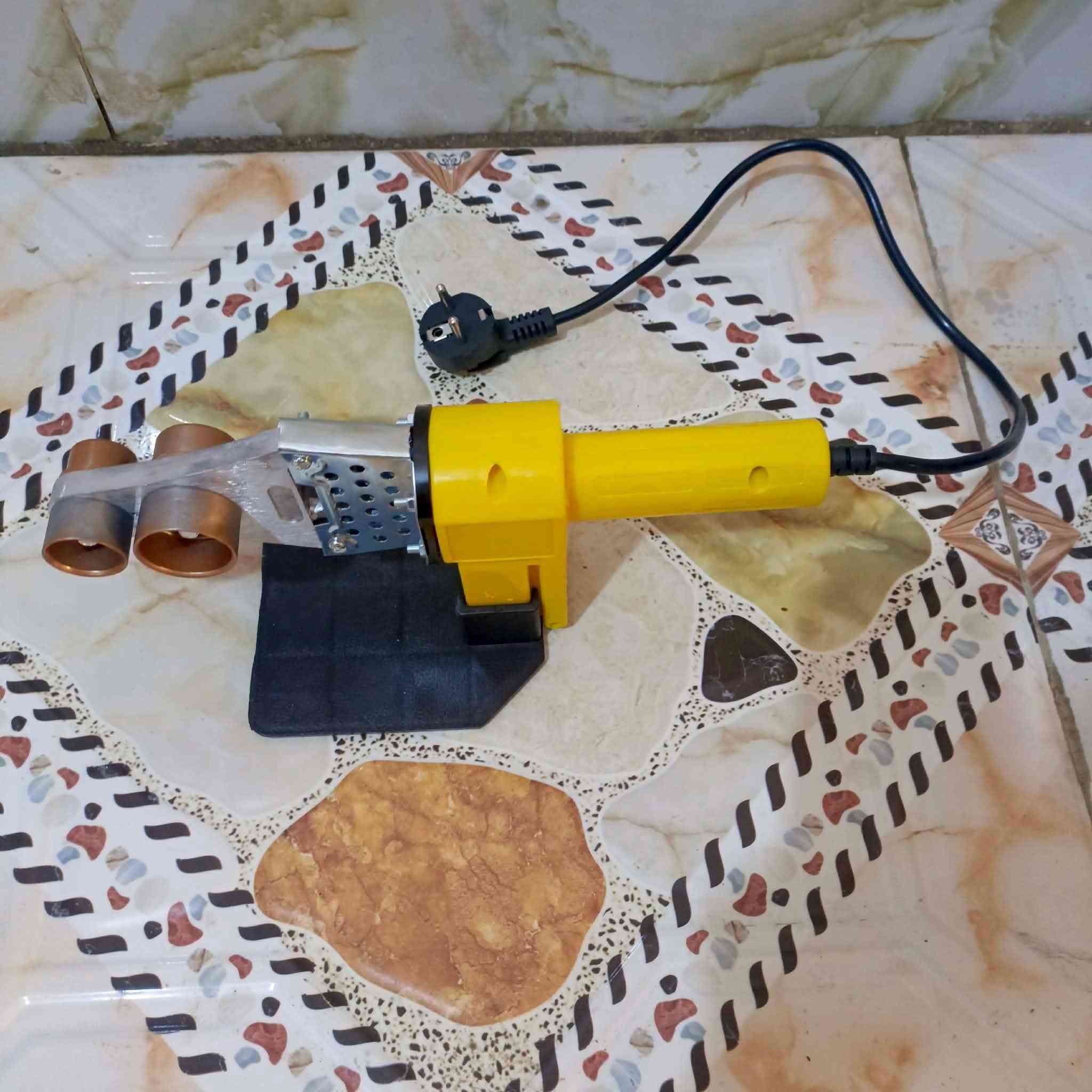 منوعه ‏‪***********‬‏ البيع تصال
