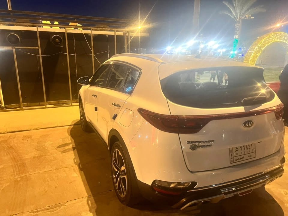 سبورتج خليجي
محرك ٢٠٠٠
بدون ضرر 
ماشية ٧٠كم
مكانها بغداد الكرخ
***********
السعر ١٩٨٠٠$

