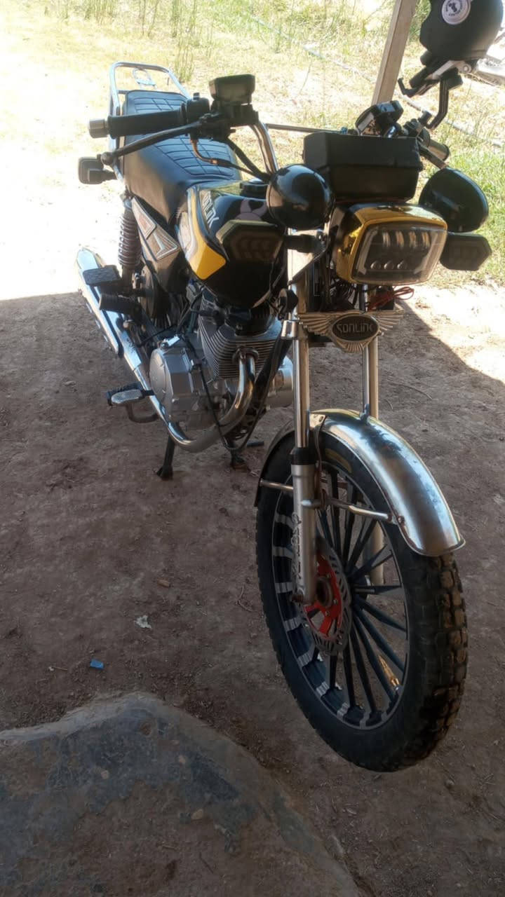 🏍️ للبيع | دراجة سولنك موديل 2024
✅ موديل: 2024
✅ محرك 200 CC
✅ خمسة كير
✅ كفالة عامة
✅ بدون أي نقص أو ملاحظات
✅ أوراق كاملة وجاهزة

💰 السعر: 675 ألف دينار
🔹 السعر قابل للتفاوض (بيها مجال)

📍 الموقع: بغداد – المحمودية

📞 للتواصل:
اتصال | واتساب | خاص
***********

