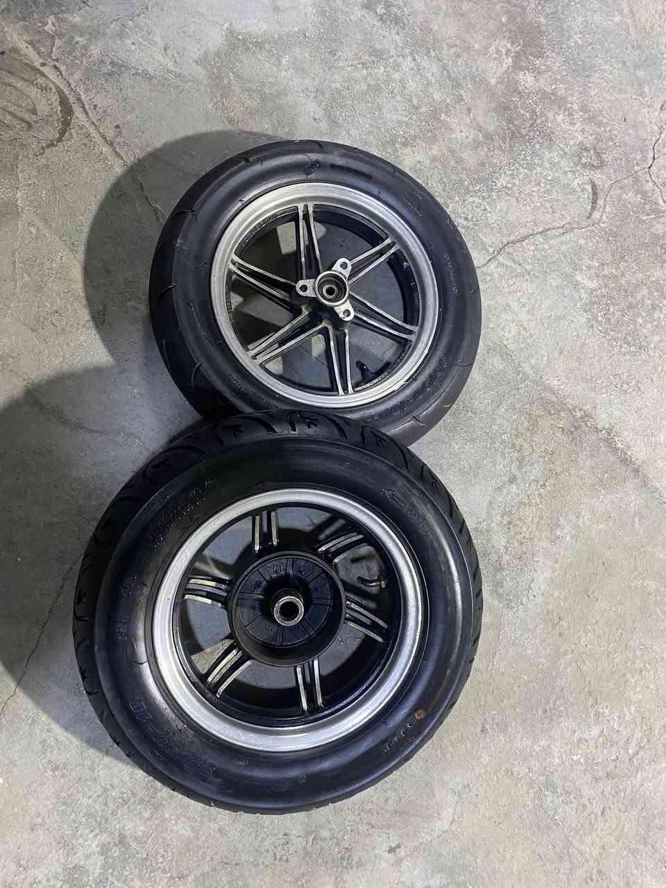 سلام عليكم
ويل نجمه للبيع كفاله 
مكاني العامريه 
***********
