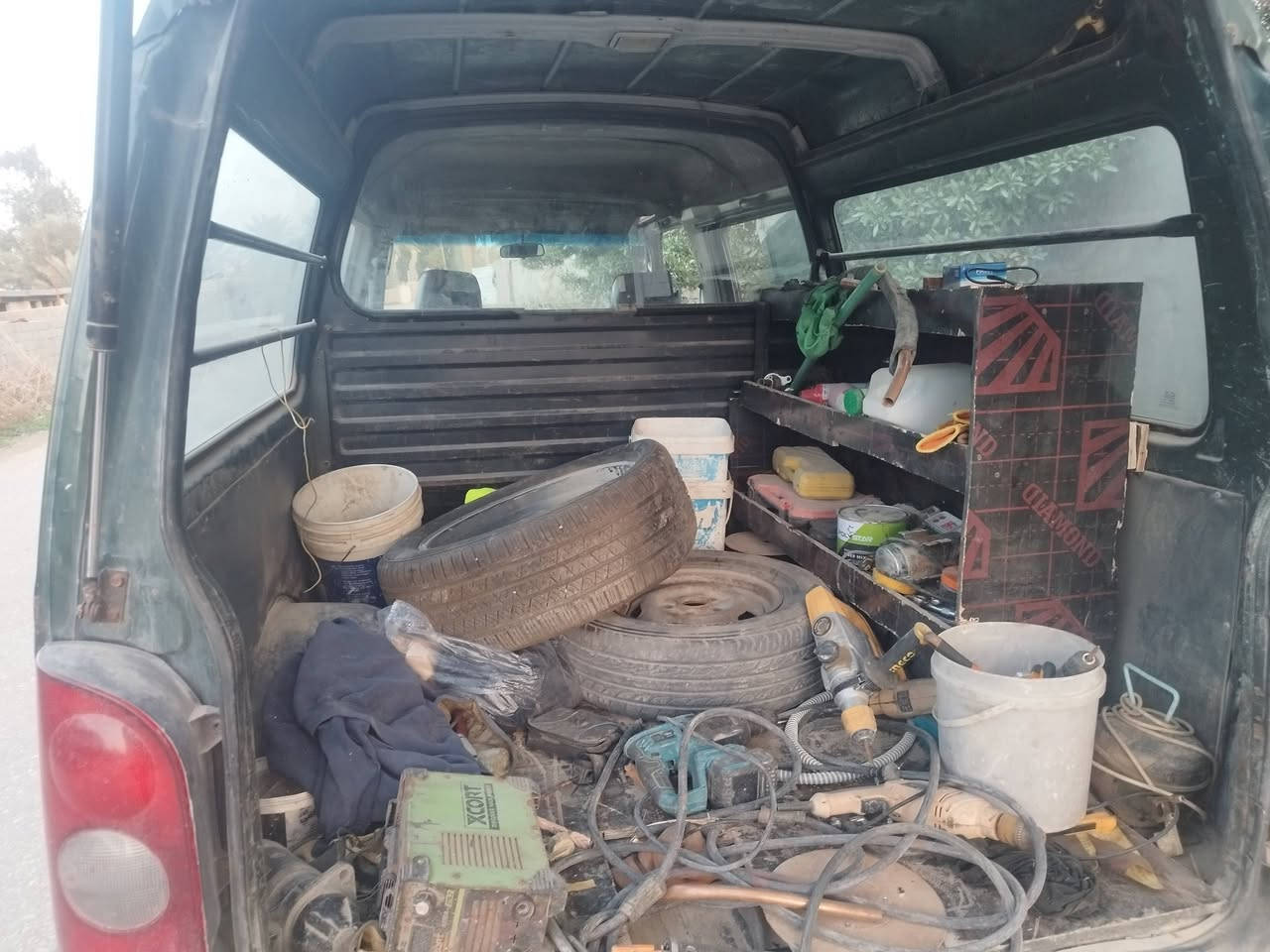 هونداي فان اصل حمل محرك كاز موديل 97 رقم بغداد سنويه لل30 سعر 35 للاستفسار ***********
