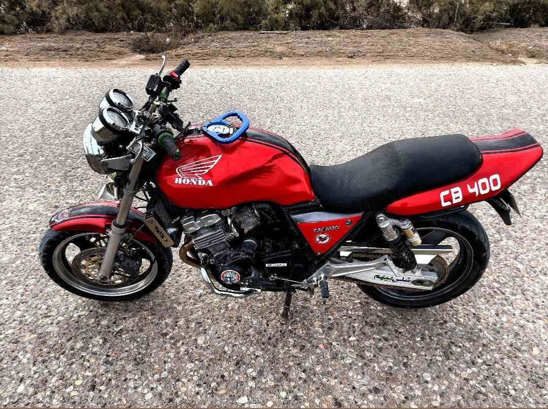 السلام عليكم بطح سيبي 400 جيل اول دراجه نضيفه حيل وما ناقصهه برقي شغاله بكل وقت اوراق كامله كمرك مدفوع كهربائيات شغاله مكينه كلش حلوه لٱ صوت ولا نضيح مكاني الناصرية قضاء الاصلاح سعر مليون و 600 وبيهه مجال

***********
