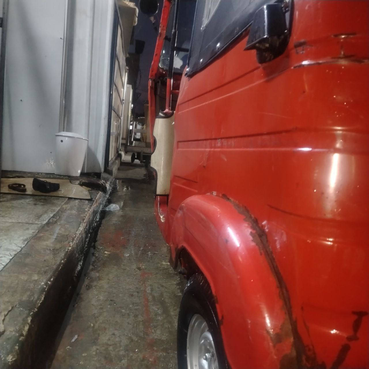 سلام عليكم تكتك 18اوراق 7اصوليه تكتك معمره تكتك كبل لشارع مكاني ساحت عدن سعره3وسبعميه وبيه مجال ***********
