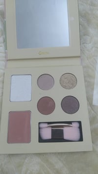 مستحضرات تجميل • توصيل داخل بغداد • بنوك فقط