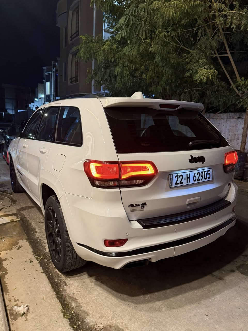 السلام عليكم
جيب گراند شيروكي S خليجي هارلم موديل 2021 
السيارة كفالة عامه بارد صبغ تبديل كير مكية كله كفاله 
ماشية 75 الف ميل محرك 3600 V6 
رقم اربيل الدولي بأسمي تحويل مباشر 
السعر 33,000$ (330) ورقه 
عنوان ، كربلاء المقدسة 
للاستفسار ، ***********
