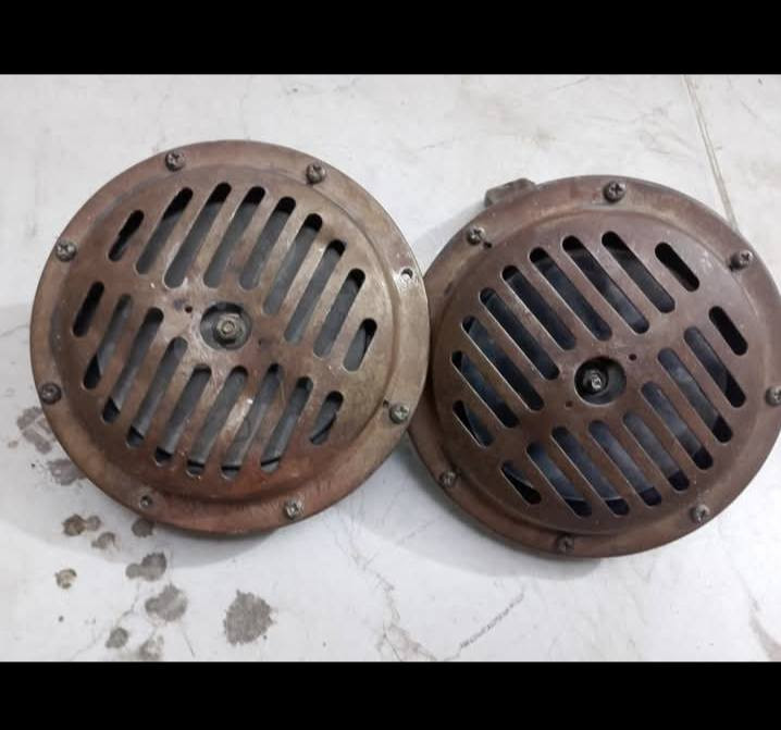 سلام عليكم هورن بوش واحد يشدغل  وثاني ماعرف شبي 35بيهن مجال مكاني بغداد العبيدي***********2
