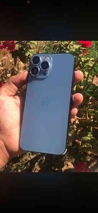 13برو ماكس  فول نضافه  128 تك مبدل شاشه وبطاريه مال تفصيخ شرط  لون بحر...