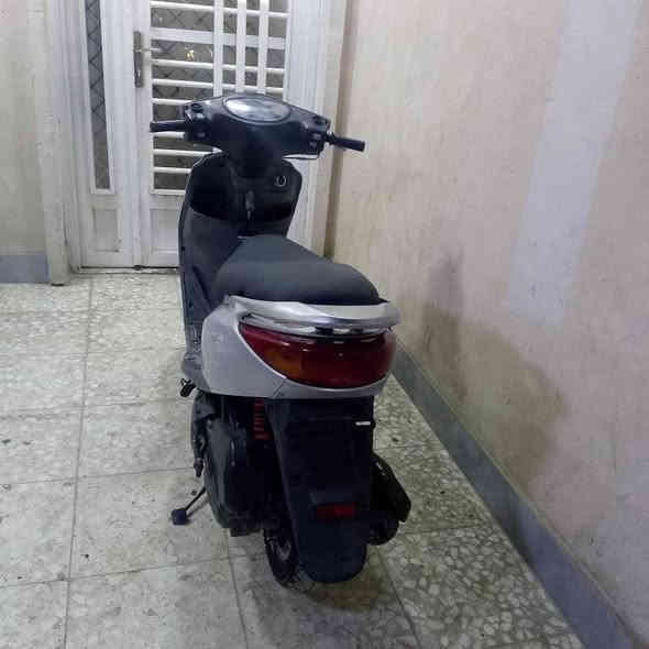 دراجه بريز ابلاديه كلها مختمه ختم مكفوله مكينتها حيل ناعمه سلف هندر كهربائيات كلها شغاله اوراقها كامله السعر 600 العنوان الشعب التلفون ***********
