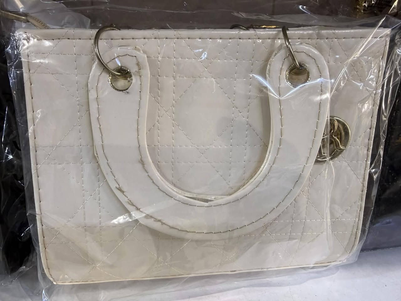 سلام عليكم جنط للبيع  كميه خير من الله  سعر خاص


**إذا كنت صاحب هذا الإعلان وتريد حذفه لأي سبب، رجاءا أرسل رسالة إلى الدعم الفني**