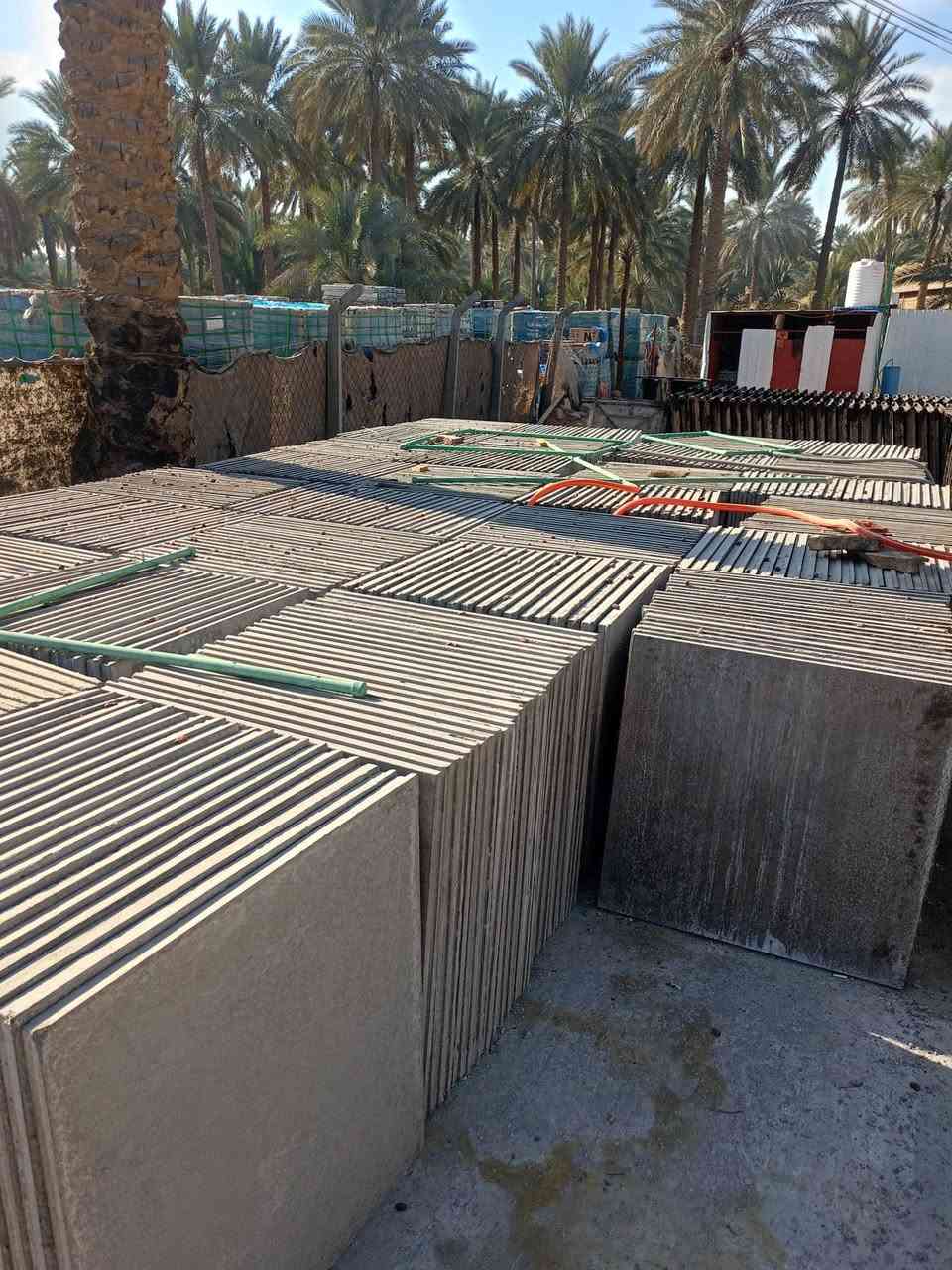 السلام عليكم قوالب شتايكر سطوح 80×80
4سم للبيع قوالب شرط النضافه وقويات حديد اوكراني 150قالب مع الهزاز والخباطه 
مكاني كربلاء السعر 35الف للقالب الواحد 
للأستفسار الأتصال على الرقم 
***********
***********
