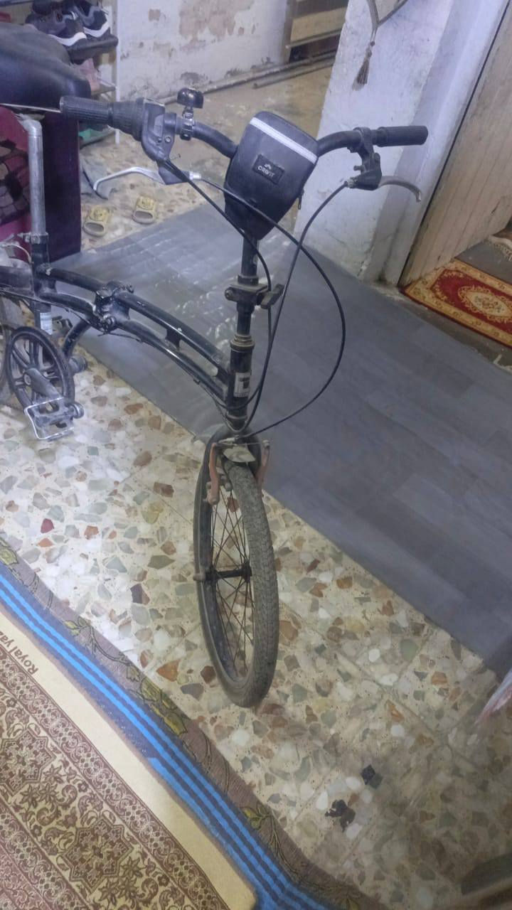 للبيع بغداد الاسكان قرب جامع الاسكان الكبير ٨٠ الصغير ٦٥ ***********
