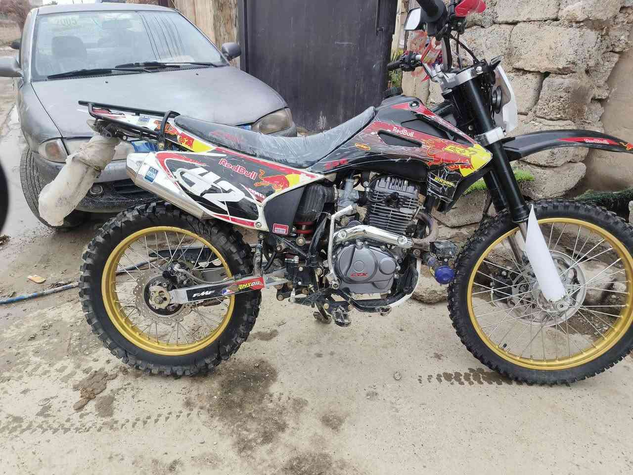 موطور قفاز cRx رياضي للبيع السعرمليون و ٢٥٠ ( موديل ٢٥) ( محرك ٢٥٠      اتصل ***********
