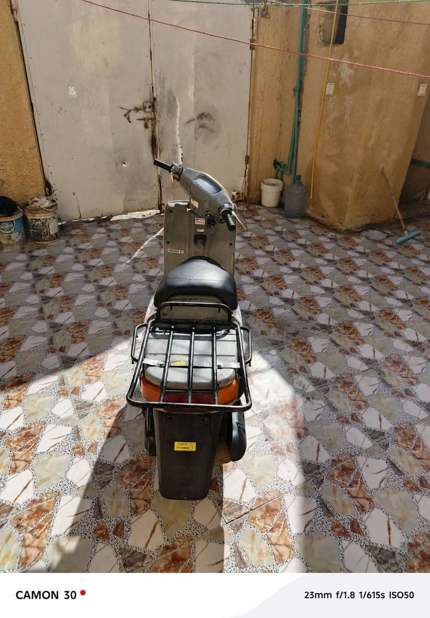 سلام عليكم شباب دراجه بيكم للبيع نضافه وسط مكاني سماوه حيدريه للستفسار ***********
