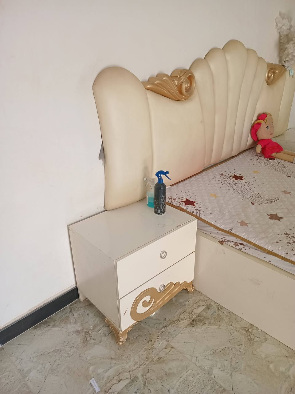 غرفه تركي درجه اولى ٦ قطع فول نضافه 
سعر ٢٠٠ بيها مجال 
عنوان بغداد الحبيبيه


**إذا كنت صاحب هذا الإعلان وتريد حذفه لأي سبب، رجاءا أرسل رسالة إلى الدعم الفني**