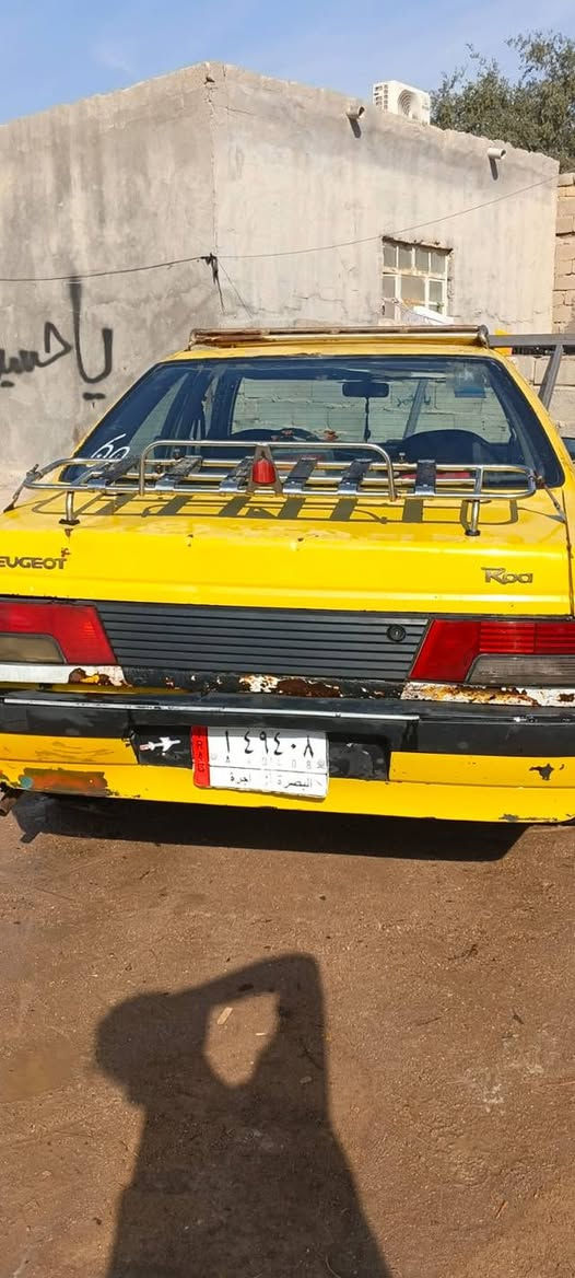 سلام عليكم
سياره بيجو روه محمور ونجي مصفره غرامات السنويه منتهيه صارله شهر مكينه صارلي شهر من شاده السعر 23بيه مجال ***********
