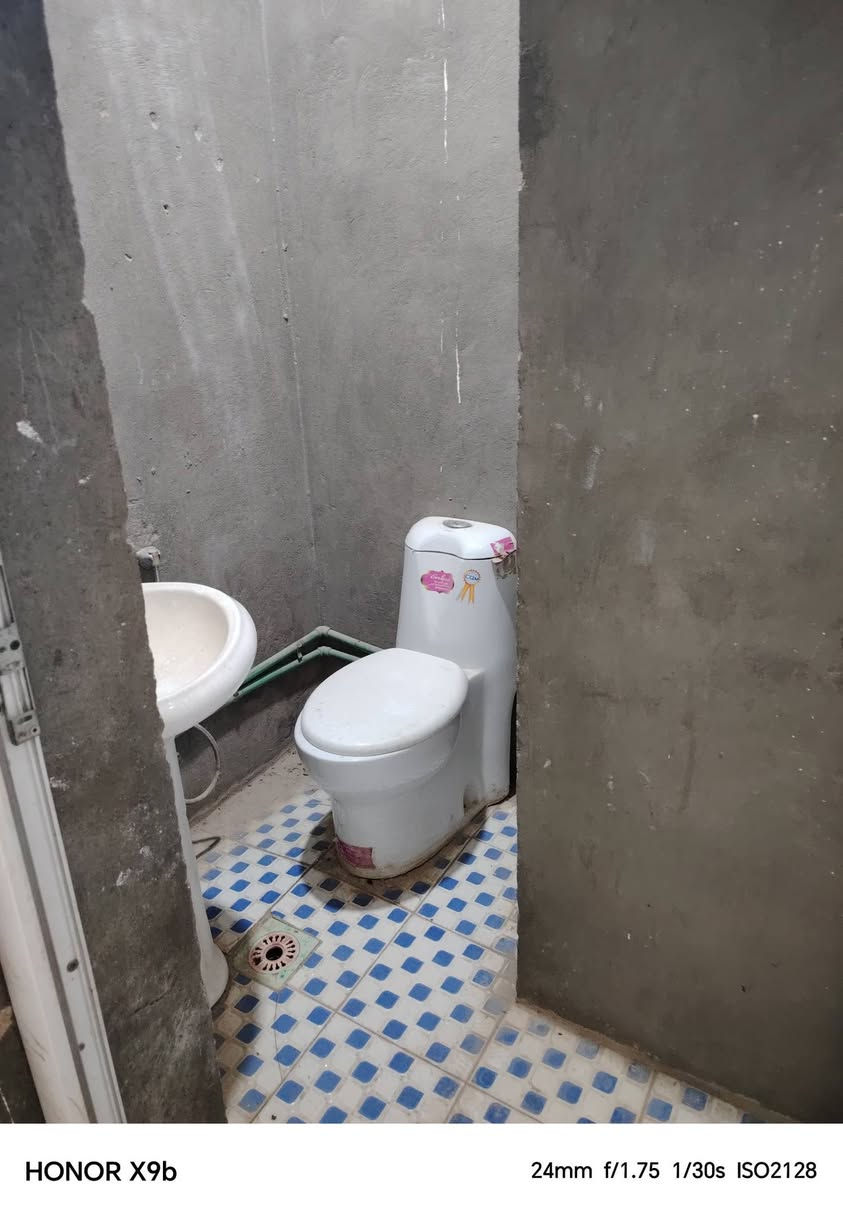 يوجد لدينا
شقه للايجار

غرفتين كلدور مطبخ صحيات

سعر الاجار 210 الف

حله حي المهندسين قرب مركز تأهيل الجرحى

للاستفسار الاتصال على الرقم ***********
