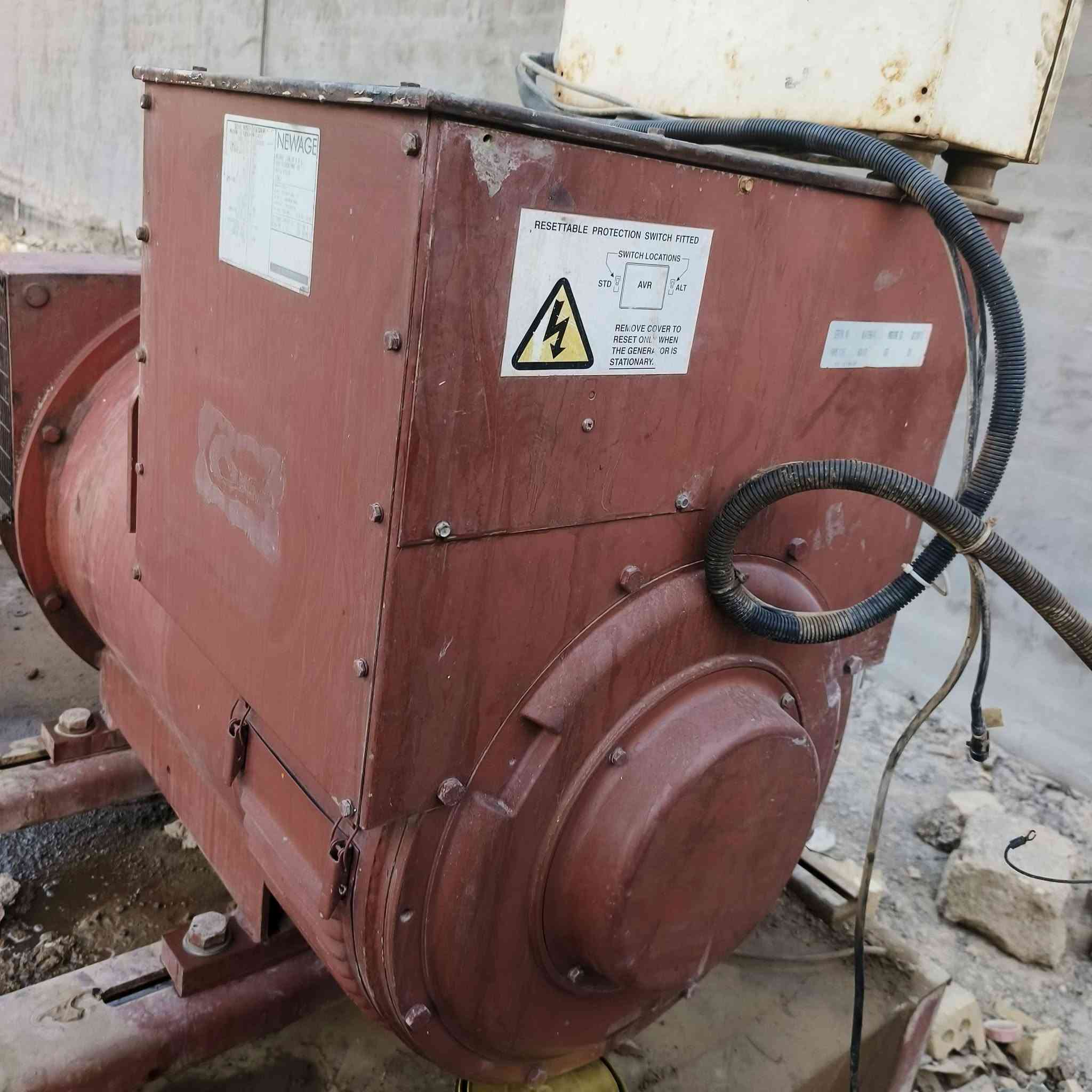 السلام عليكم رأس توليد ستانفورد انكليزي 300kv شاصي وراديتر وشوتة مكان بغداد الزعفرانية الاستفسار اتصل على الرقم***********
