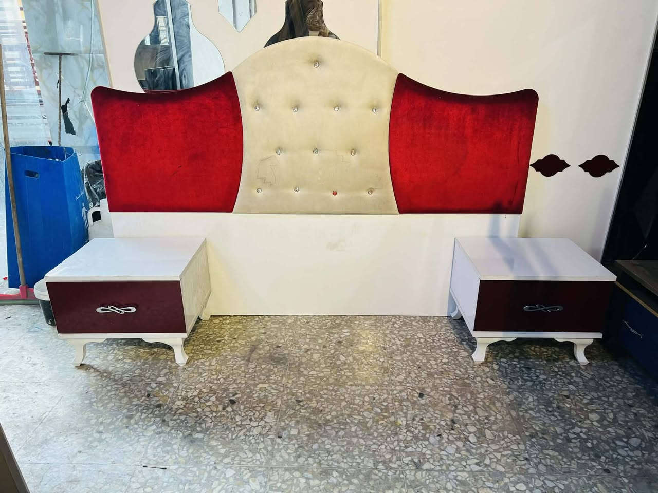 غرفة نوم مستعملة🇹🇷
نضافة90 ٪💯
عدد القطع / 5
نضام / أسلايت 💢
سعرها / 400 💸
شد ونقل داخل بغداد مجاني🚛
يوجود توصيل محافضات 🚛


**إذا كنت صاحب هذا الإعلان وتريد حذفه لأي سبب، رجاءا أرسل رسالة إلى الدعم الفني**