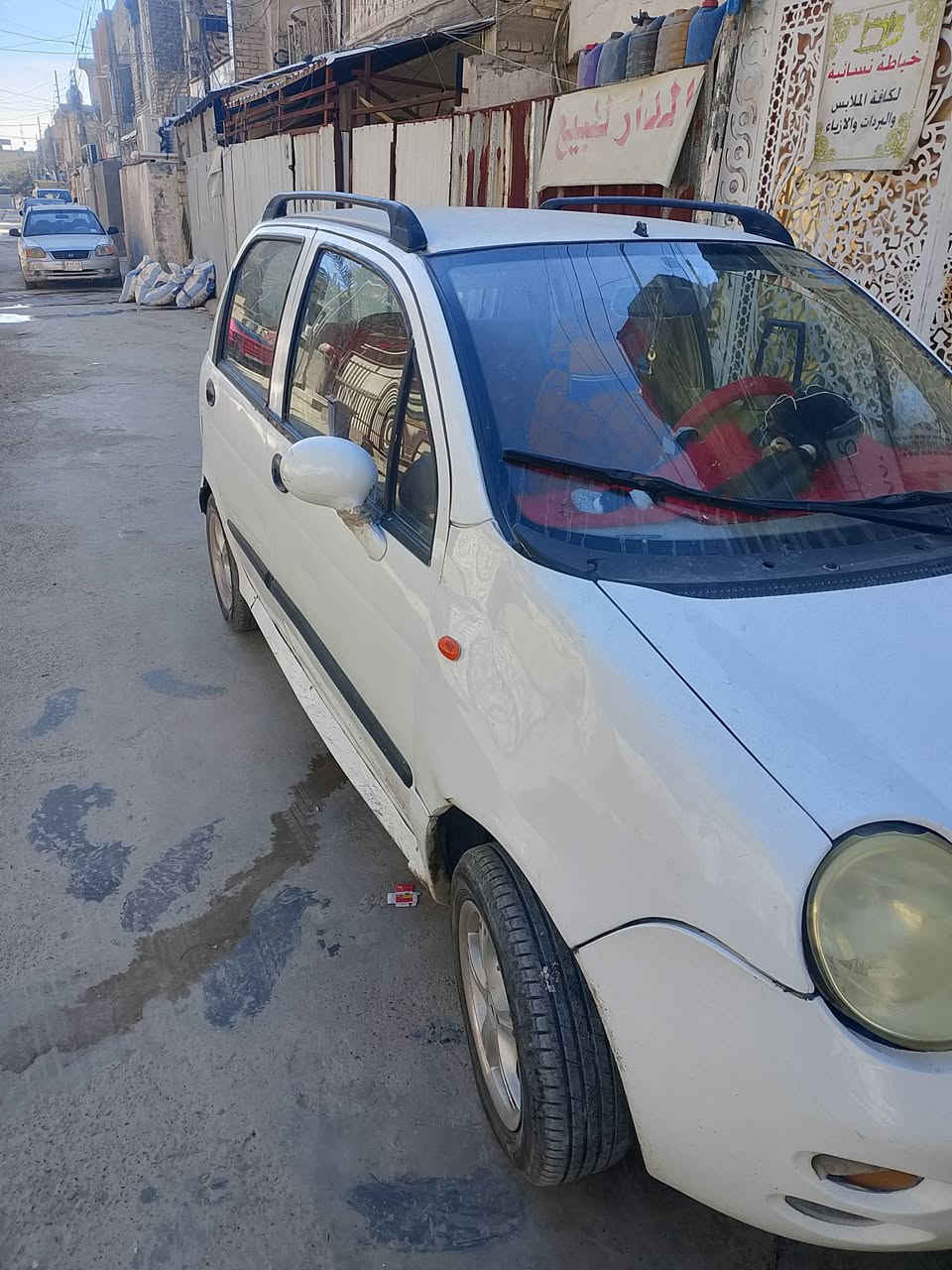 سلام عليكم  كيو كيو موديل 2009 كير وتو عادي كير مكينه صدر نضيفات تخم تاير باتري جديد رقم بغداد انكليزي السعر 27بيها مجال العنوان بغداد الشعب ***********
