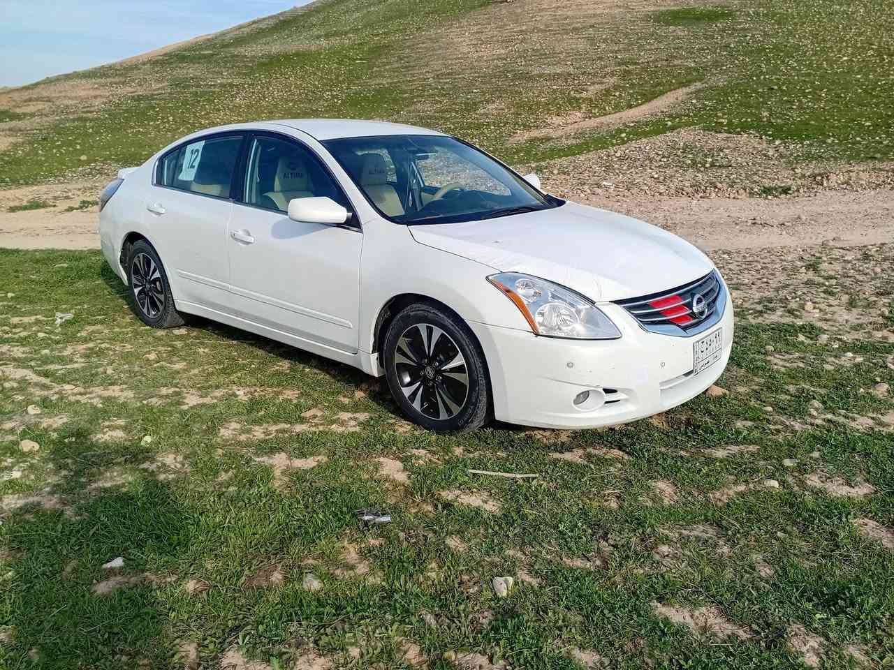 سلام عليكم للبيع نيسان التيما 2009 محدثه 12 بيه صبغ حزام سيارة جاهزه تدفه تبريد كله شغال اي نقص مابيه رقم بغداد شرط تحويل والغرامات سعرها 85بيه مجال مكاني بعقوبه اي استفسار اتصل ***********
