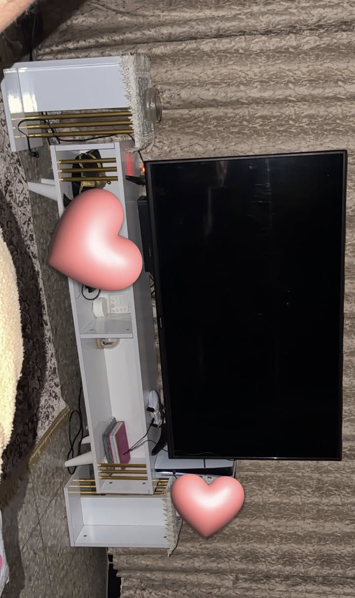 مرحبا
عندي هذا ميز بلازما  ويا مالته طبلات ثنين جانبيه اخذته ب150 مابي اي ضرر اريده ب90 وبي مجال


**إذا كنت صاحب هذا الإعلان وتريد حذفه لأي سبب، رجاءا أرسل رسالة إلى الدعم الفني**