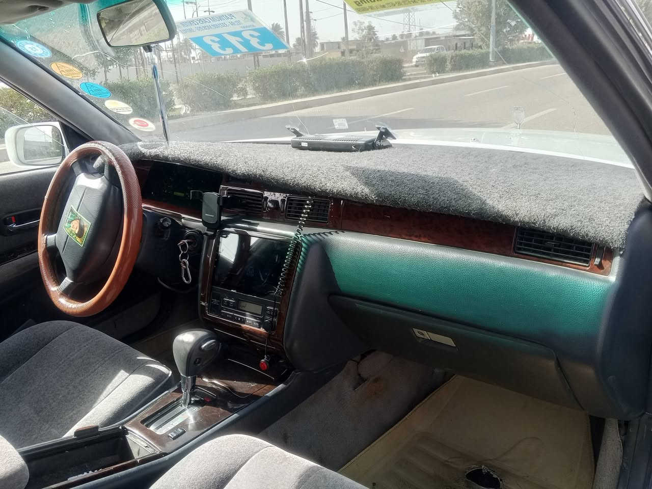 سلام عليكم راس الثور للبيع موديل 1996 مصبوغه صبغ جماليه. رقم كربلاء دولي سنويه جديده لغايه 28 مكفوله من كص ونقل الجثه السياره فول كشنات كهربائي ستيرن كهربائي مكينه جديده كارتون كير خير من الله وحداديه جاهزه تخم تاير مداور مباشر تبريد ثلج غرفه جديده سياره مال جناي السعر 85 وبيه مجال للشراي الرقم الهاتف / ***********
***********
 غير متواجد على الفيس.
