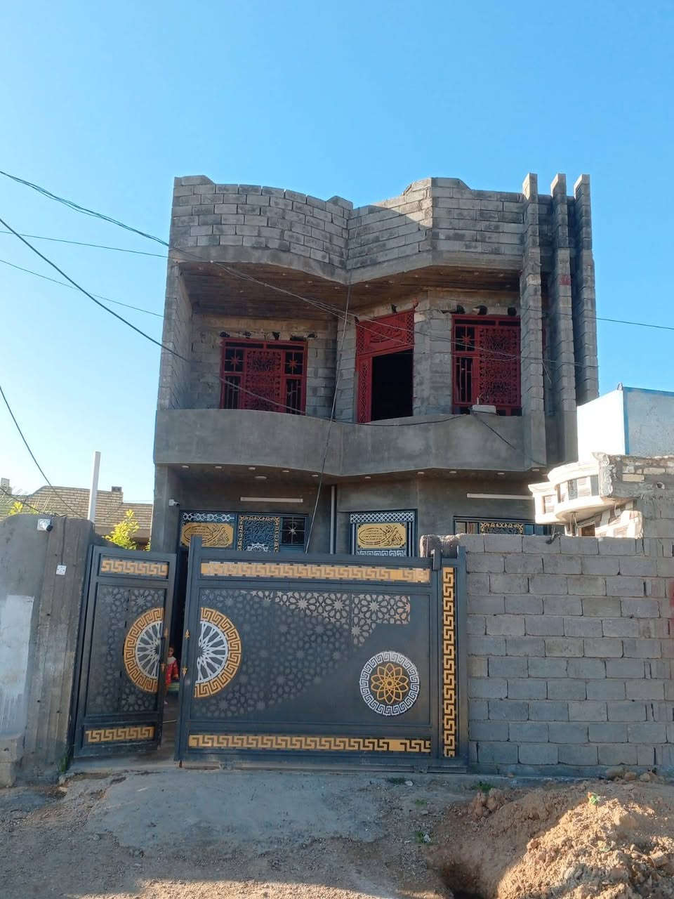 بيت للبيع طابو ملك زراعي الكرمه قريب بيت الرئيس الحلبوسي طابقين الطابق الأرضي جاهز من كلشي الطابق. الثاني هيكل سعره مناسب للتواصل اتصل ***********
