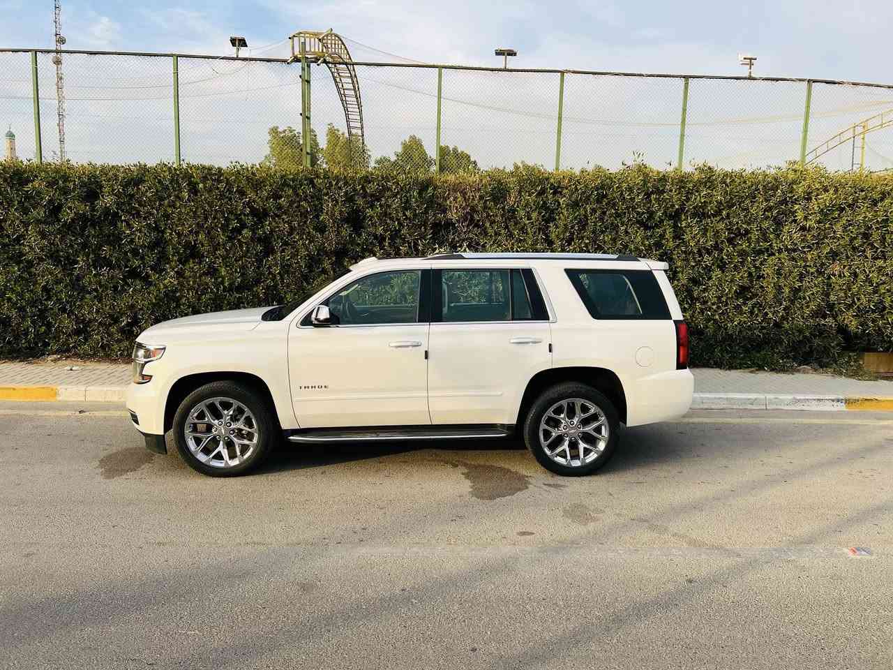 السلام عليكم تاهو 2018 بريمير. خليجي ماشيه 74 الف كيلو حقيقي مكفوله من الصبغ. بأسمي.  والسعر 38الف دولار وبيه مجال لشرايه  وصور الفحص وياهه الي يحب يستفسر اتصال برقم *********** مكان سياره بغداد المنصور تقاطع الرواد
