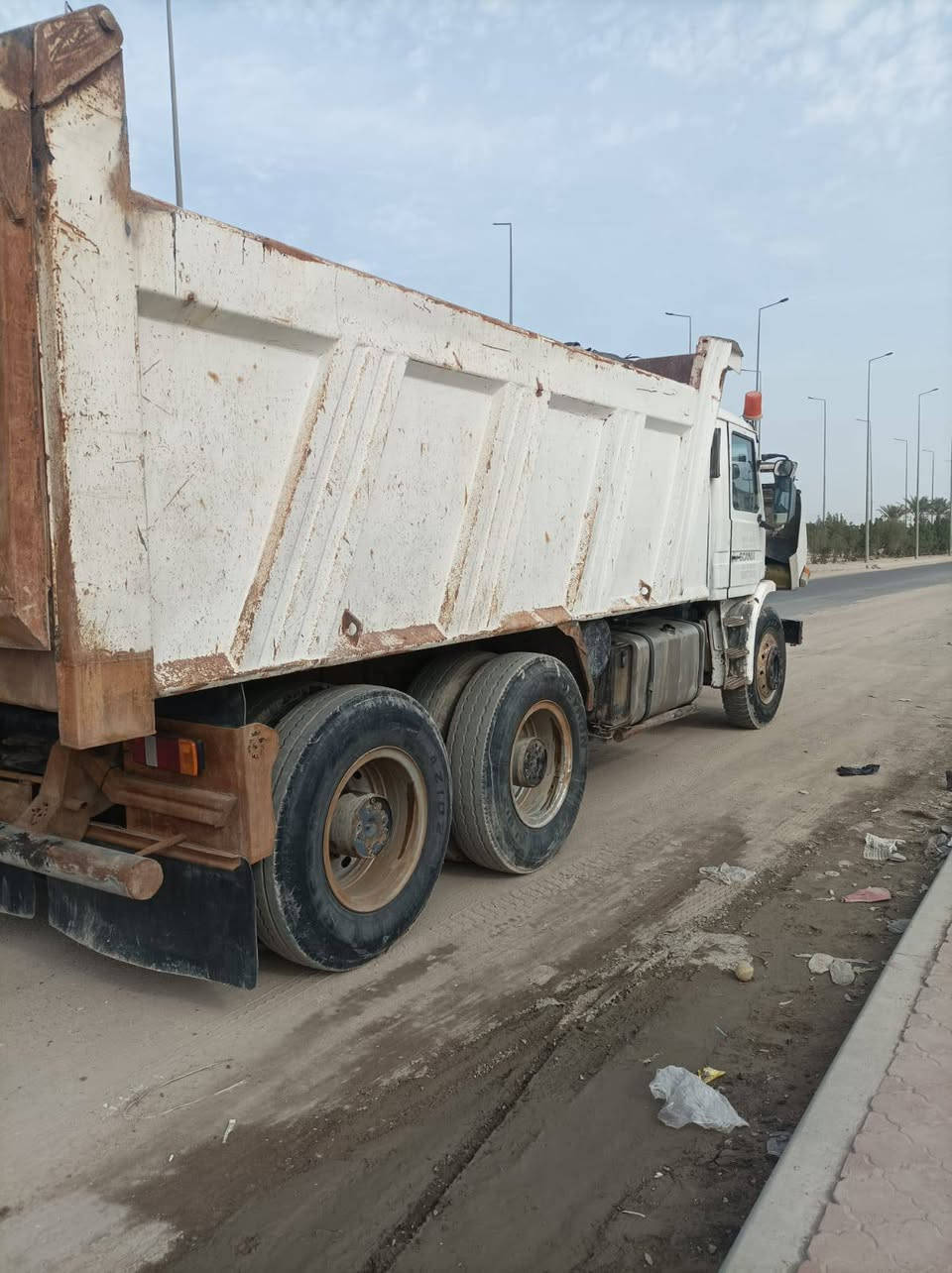 سلام عليكم سكانيه البيع 13 مكينه جديده بم ونوزل جديد كير 3+3 مجموعه19 *26 رقم بصره بسمي بدي ألف جديد والباقي شوف العين سعر 170  رقم راعيها ***********
