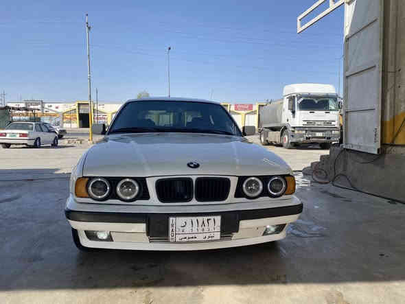 سلام عليكم
للبيع او مراوسه شعندك نزل
محرك كير عربانه 525 كبس توماتيك 
الماني مديل 91
بجم عريض 
سياره جاهزه 
كشنات جلد
داخل اسود نظيف 
سلايت كابون بيها 
صبغ حزام جماليه
ملاحضه( اصل 520)
بدون ضرر فقط 
جاملغ ساق معدل
68 بيها مجال بسيط
موصل برطله
***********
***********(واتساب فقط)
