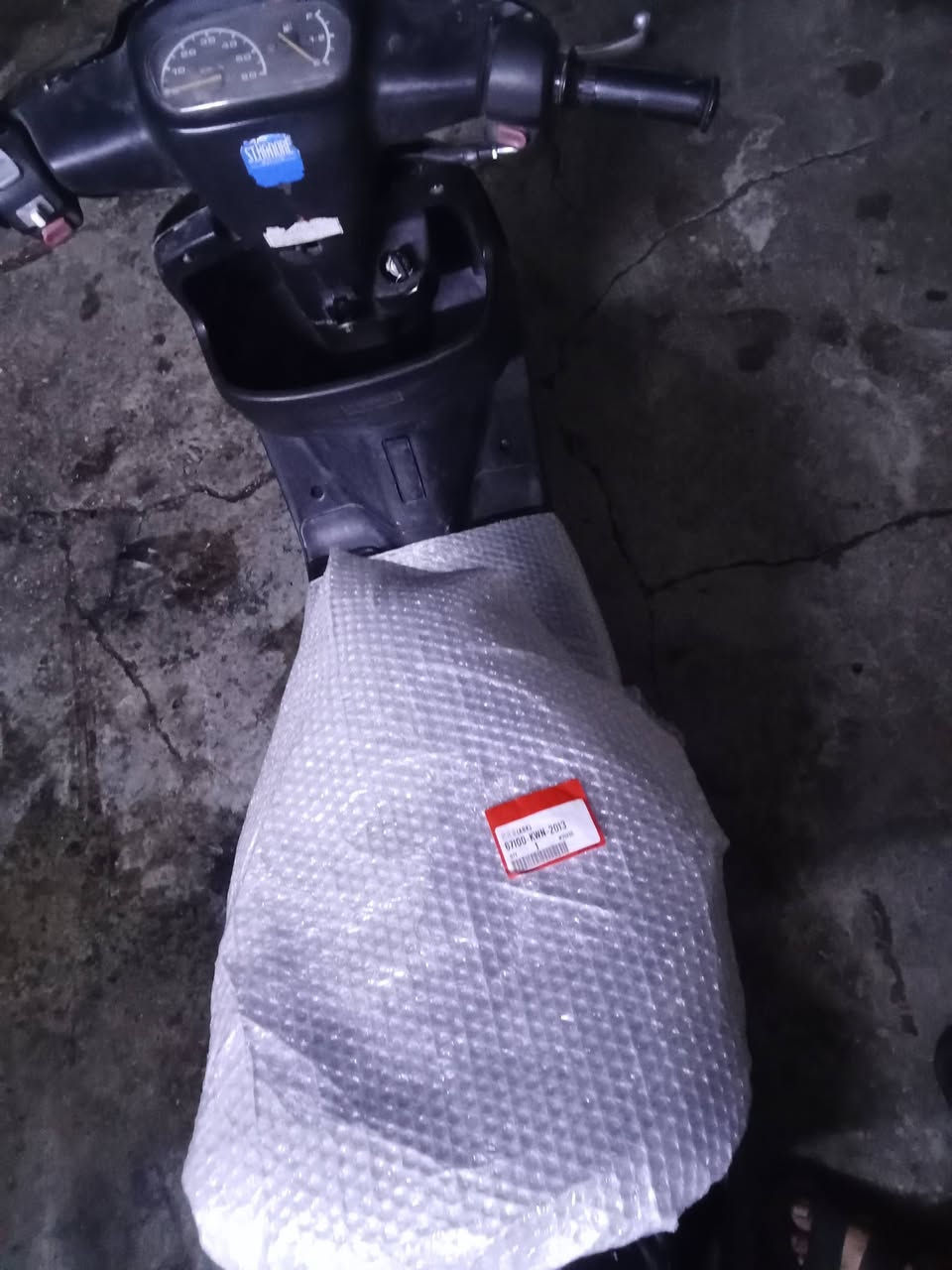 سلام عليكم شباب دراجه بطه لبيع نقصهه بس باتري هندر واحد تشتغل مكينه بلاديه ناعمه  الله شاهد شلعه اومعدل 250مكاني بغداد مدينه الصدر شراي خابرني هاذه رقمي ***********
