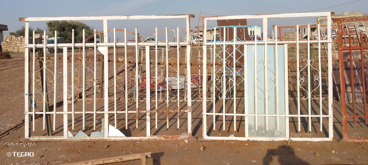 السلام عليكم يوجد طخم شبابيك للبيع والاستفسار ***********
