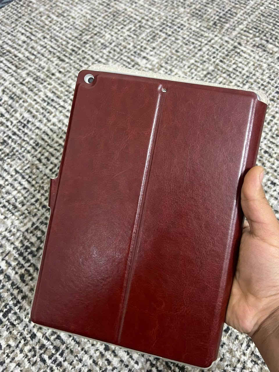 الذاكرة: 64 جيجا.   ايباد 9

الحالة: الجهاز بحالة الوكالة، ما مفتوح ولا داخل تصليح نهائياً.

الملحقات:  كفر

السعر: 225
 ألف (وبي مجال طيب للشراي).


**إذا كنت صاحب هذا الإعلان وتريد حذفه لأي سبب، رجاءا أرسل رسالة إلى الدعم الفني**