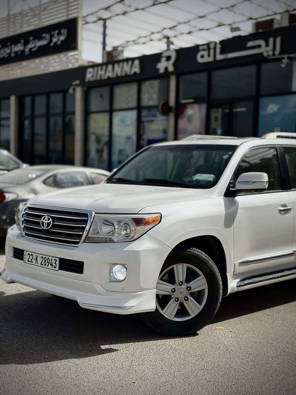 لاندكروز فئه GXR موديل 2012 مكينه V8
ماشيه 160 
حادثه جاملغ الامامي جه الصدر شخط فا بدلته وصبغته 
رقم اربيل دولي باسمي مادور مباشر 
السعر 315 وبيها مجال قليل جدا 
لون ابيض 
تخم تايرات جديد 
هزه جديده 
حداديه جديده 
تبريد ثلث قطع + ثلاجه 
كشنات كهرباء
تحكم ستيرن 
سلايد 
مري قلاب 
حساسات
***********
