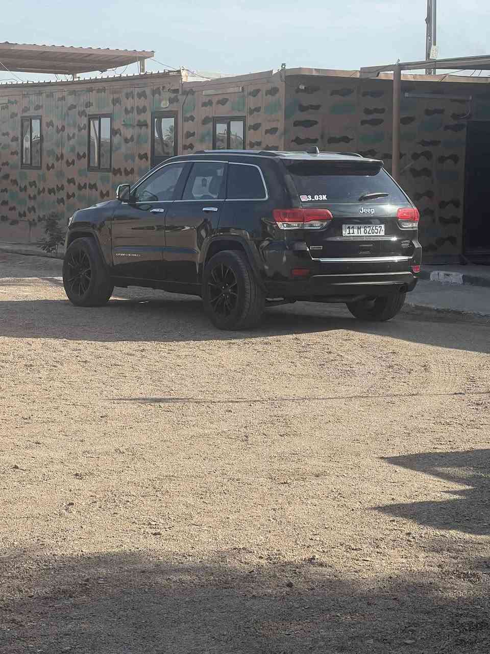 السلام عليكم
جيب لاريدو 2015 فول الفول 1/1 محرك 3600
تخم ويل srt اصلي وسبيسرات اصلية 
شاشه جبيره وتحكمات ستيرن وكشنات كهرباء 
لون اسود 
رقم بغداد تحويل ثاني يوم باسمي ✅
السعر 175 
***********
مكاني بابل المسيب
