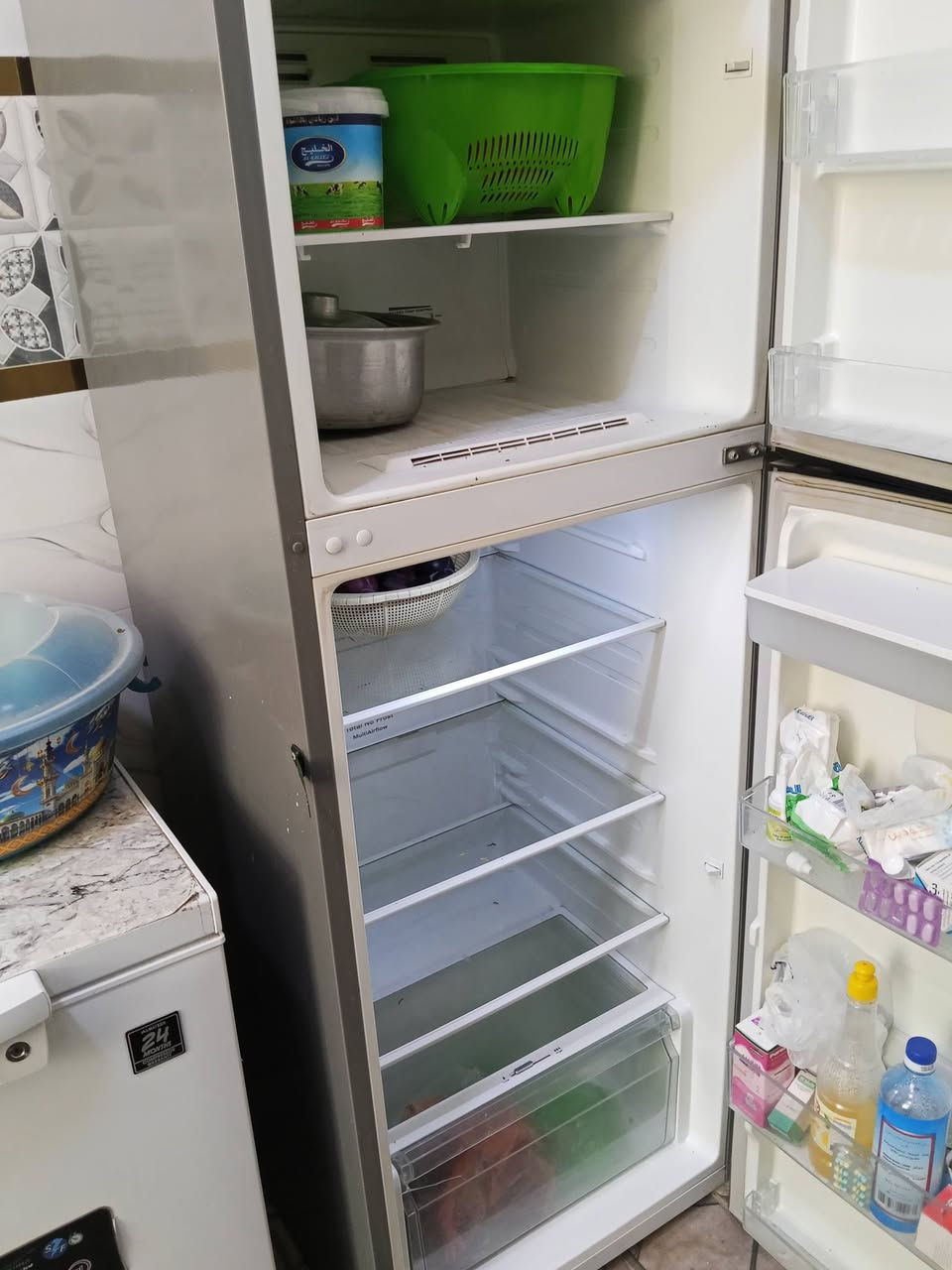 السلام عليكم ثلاجه الحافظ للبيع سعر 175 للأستفسار خاص


**إذا كنت صاحب هذا الإعلان وتريد حذفه لأي سبب، رجاءا أرسل رسالة إلى الدعم الفني**