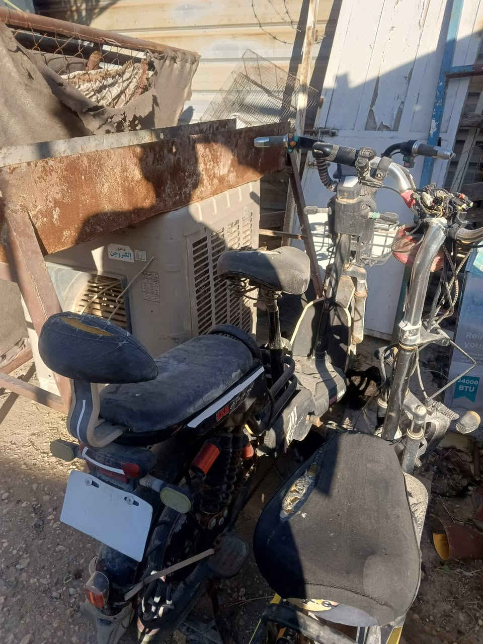 سلام عليكم باسكلات شحن
الأسود مديل 23 بصمه سويچ عوزه بطاريه فقط
والأصفر ياباني بطاريه ليثيوم كامل بس يرادله نفخ تاير الوره ماعايزه شي ابيع هل موجود رقم***********بي واتساب ومتواجد ماسنجر
