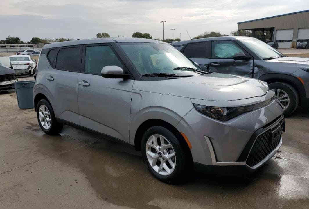 *بإمكان دخولها بكتاب شهداء*

كيـــــا صــــول موديــ2025ـل

السعر115$مصلح واصل للميناء

شركة قمة تلعفر المزاد الامريكية والشحن البحري  
أحنا المصدر! 💡
صار بإمكانك تشتري سياراتك مباشرة من المصدر
🛑بدون أي وسيط🛑

✅ أسعار منافسة خاصة بالتجار 💰
 ✅ شراء مباشر من المصدر الرسمي  🏭
نعمل لخدمتكم ونسعى لتقديم الافضل 🫶
نتشرف بزيارتكم لنا في مواقعنا :
📍العنوان  العراق موصل قضاء تلعفر شارع إطفاء قرب مدرسة العادل  📍

للتواصل والاستفسار : 📞☎️

شركة قمة تلعفر المزاد السيارات الامريكية والكندية

محمد خليل 
***********
***********

رابط كروب واتساب 
https://chat.whatsapp.com/GsUmQviAx1RAimlVL918Q7?mode=hqrt1
