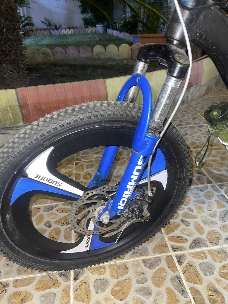 بايسكل جبلي للبيع مستعمل نظيف اشتريته ب200 الف.  ابيعه ب80 الف مكاني دهوك


**إذا كنت صاحب هذا الإعلان وتريد حذفه لأي سبب، رجاءا أرسل رسالة إلى الدعم الفني**