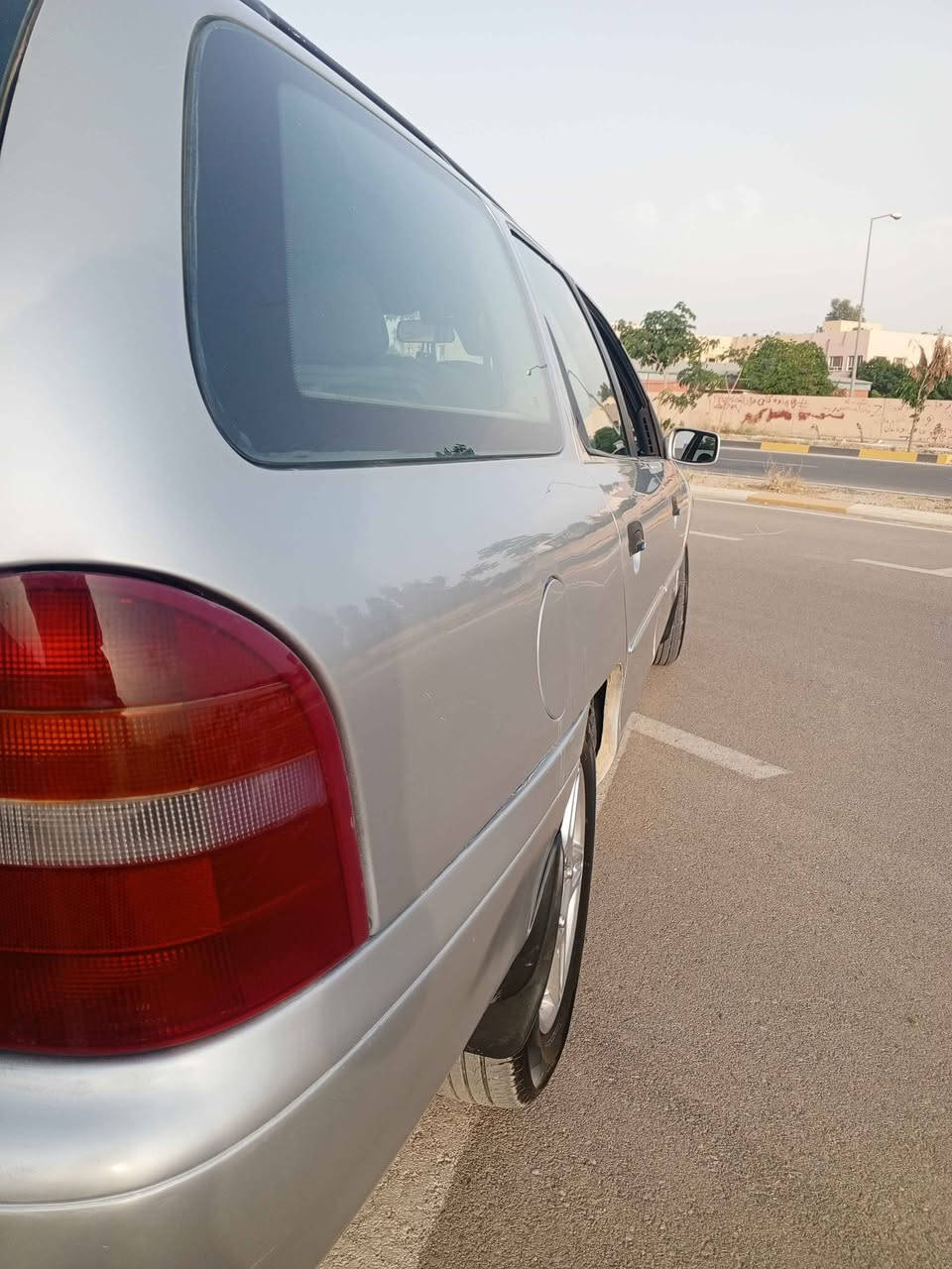 سلاوی خواتان لێبێ فۆرد مۆندیۆ ستەیشن بۆفرۆشتن یا گۆڕینۆ بەشتێک لەسەر دڵ گرتن مۆدێل ٢٠٠٠ گێرو مەکینەی بیلادی گێری عادی رەقەمو سەنەوی تازەیە گێرو مەکینەی بەشەرت دەعامی بۆ دەعامی بەشەرت عام بۆیاخە بۆ جوانی بێ لێدران دوجام کارەبا تەبریدی ساردو گەرمی بێعەیب نرخی ٥٥ و مەعمەلەیە برایانە ژم.*********** كالار, السليمانية
