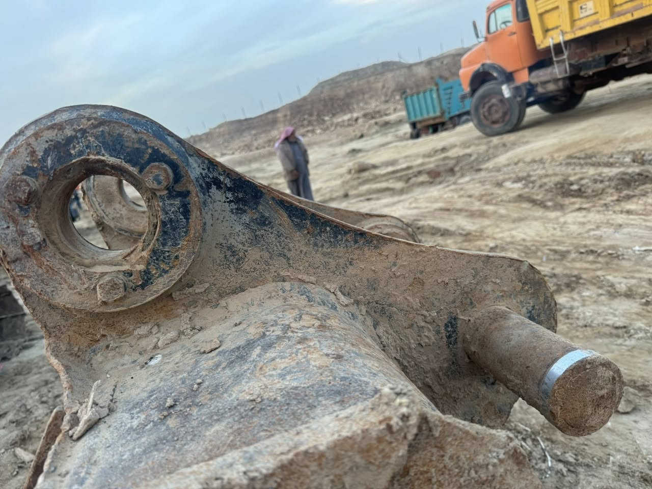 السلام عليكم للبيع كيله حفاره داش سكس كيله بحاله جديده جدا  السعر ١٠  الموشراي لا يتصل ***********
