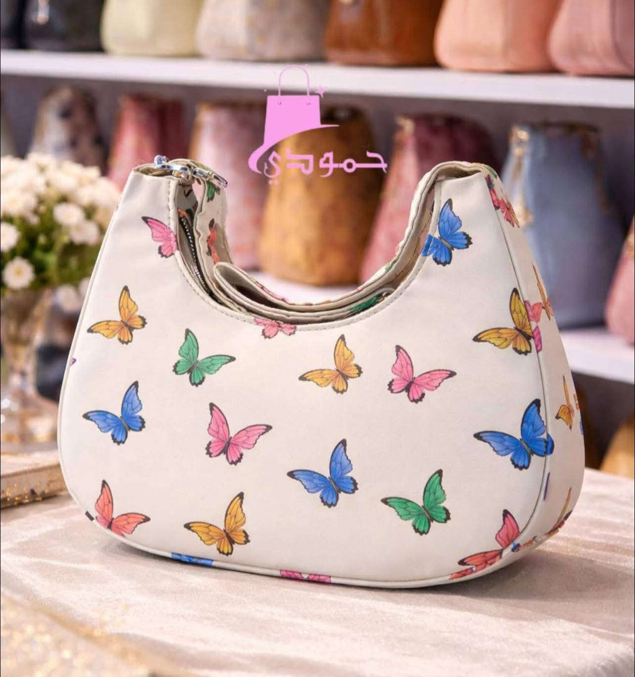 مجموعة من الحقائب المميزة بسعر 5 الاف دينار 💃
يتوفر توصيل لكافة محافظات العراق 🏍️
للحجز مراسلة الصفحة او عبر الواتساب  *********** ✅
موقعنا بغداد _ الغزالية _ سوق المائدة 🚩
